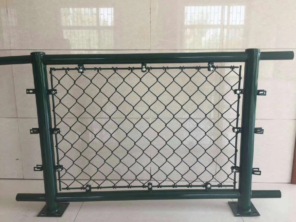 口字型體育場圍網